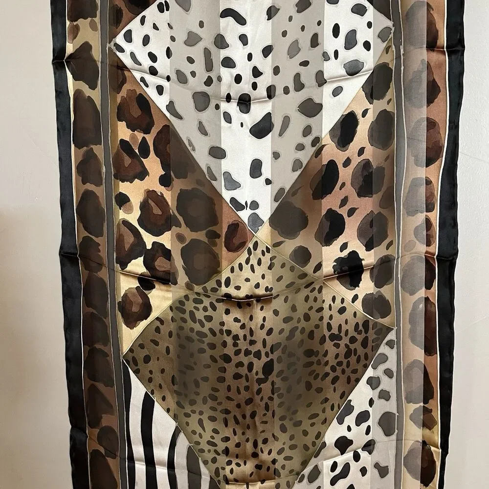 Cynthia MacCollum 100% Silk Rectangle Geometric‎ Animal Print Scarf Signed 15x57